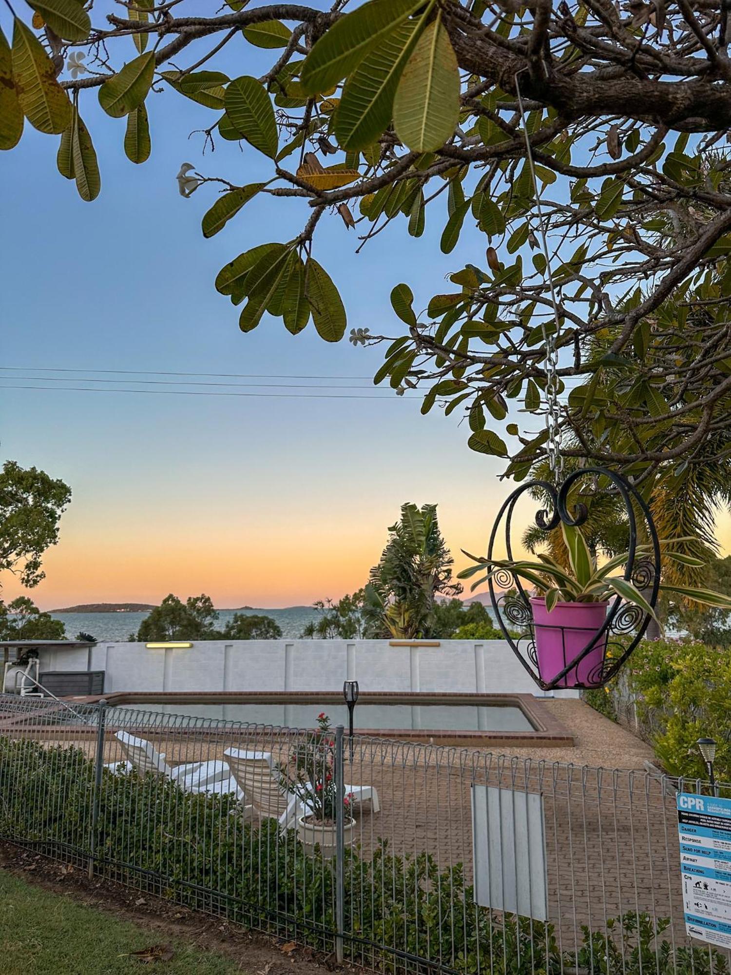 Ocean View Motel Bowen Dış mekan fotoğraf